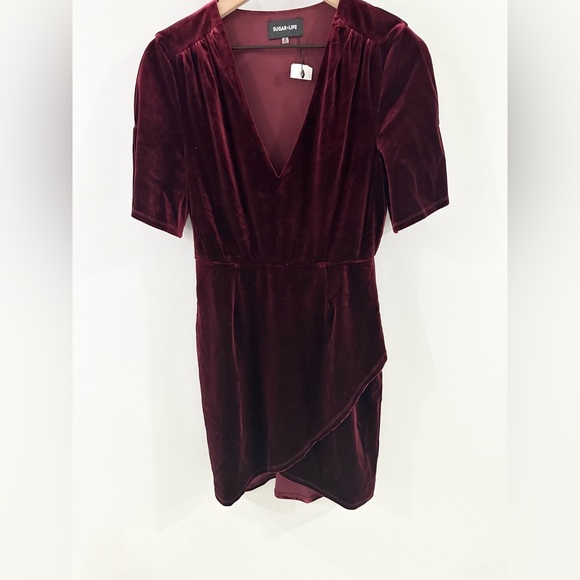 NWT Sugar Lips Faux Wrap Split Sleeve Velvet Dress Burgundy Size Medium - Picture 5 of 7